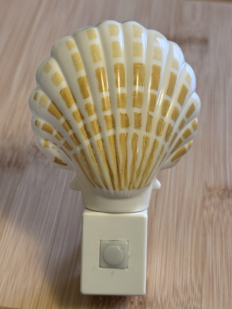 Vintage Eagle Seashell Night Light