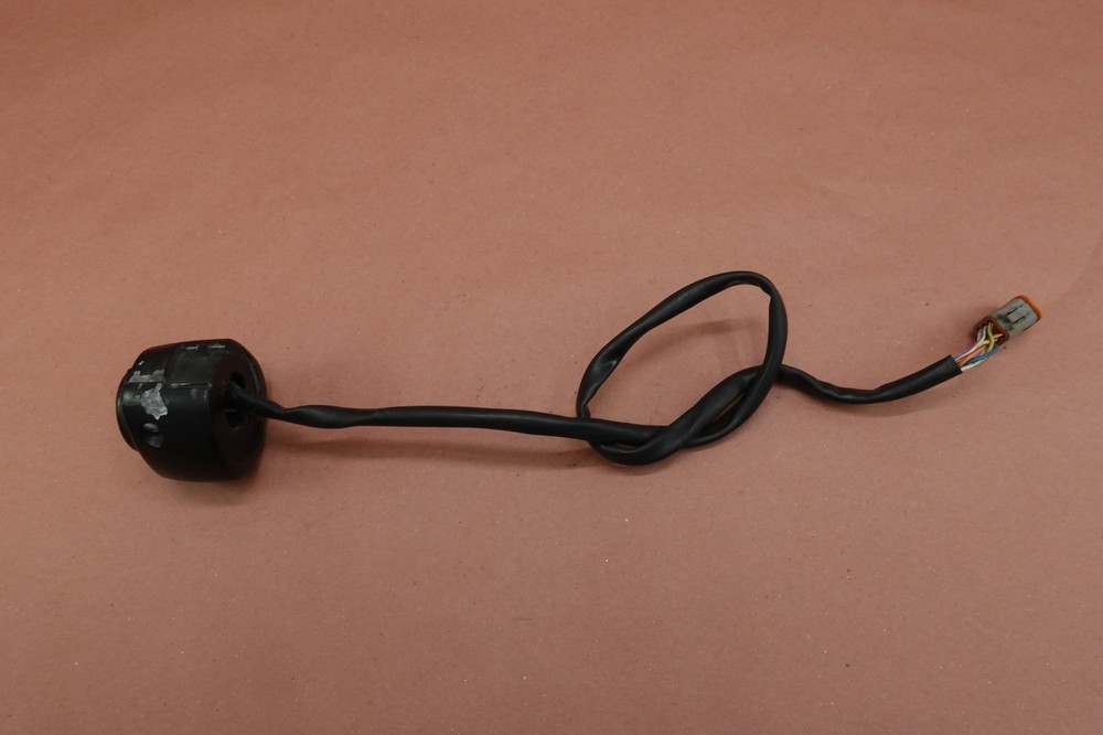 2002-2004 HARLEY-DAVIDSON SOFTAIL Standard FXST LEFT CONTROL HORN SIGNALS SWITCH