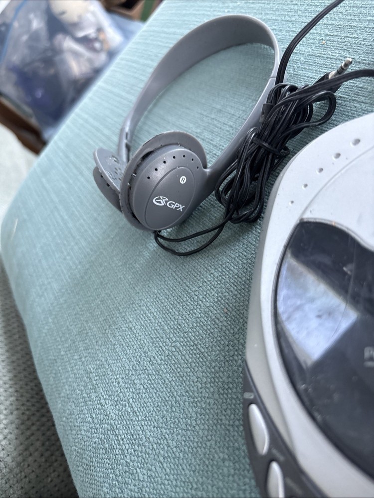 GPX Compact Disk Player