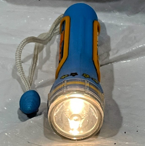 FINDING NEMO Energizer Disney Pixar Flashlight Blue WORKS!