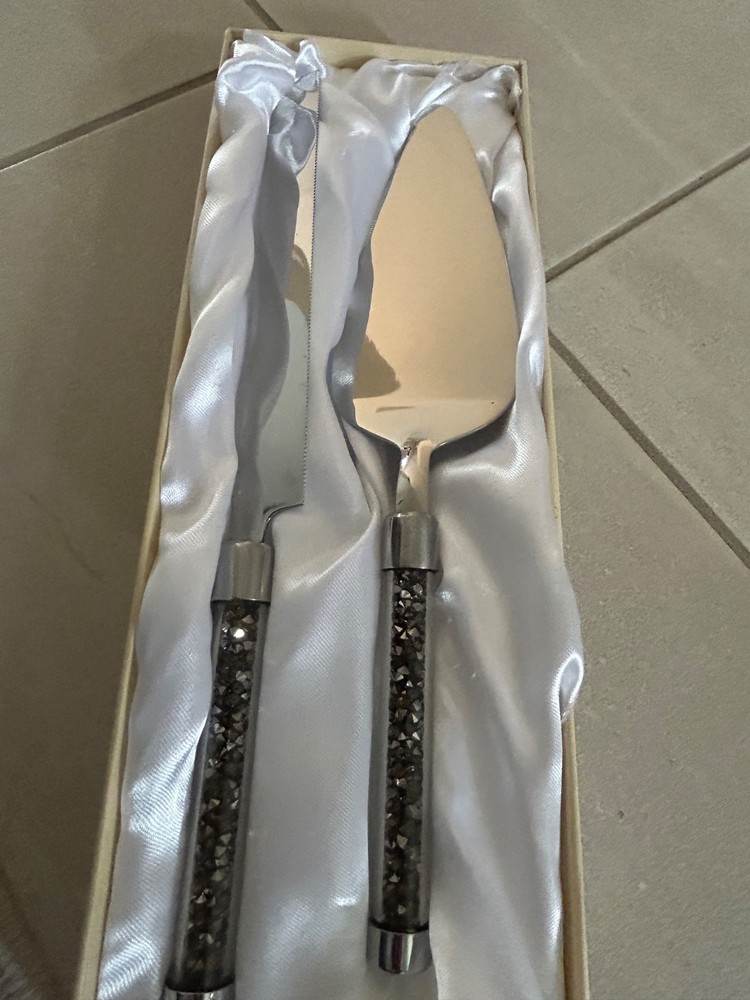 Oleg Cassini Crystal Hematite Cake Knife & Server