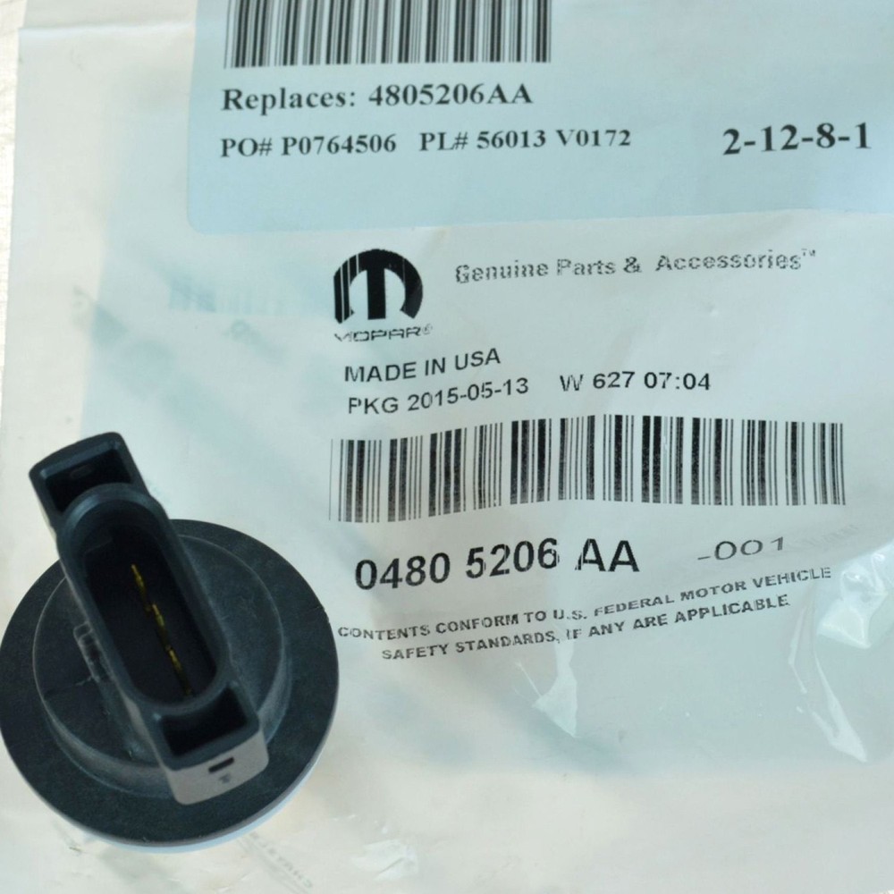 DIY Solutions LHT08475 Front Passenger Side Parking Light Bulb Socket