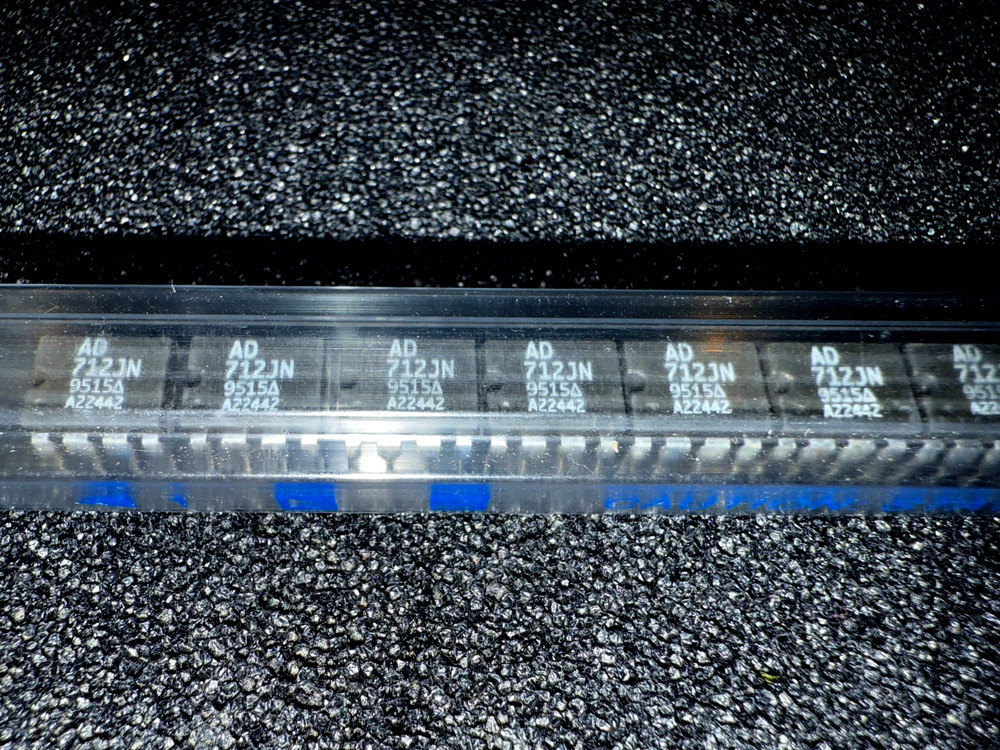 AD712JN
