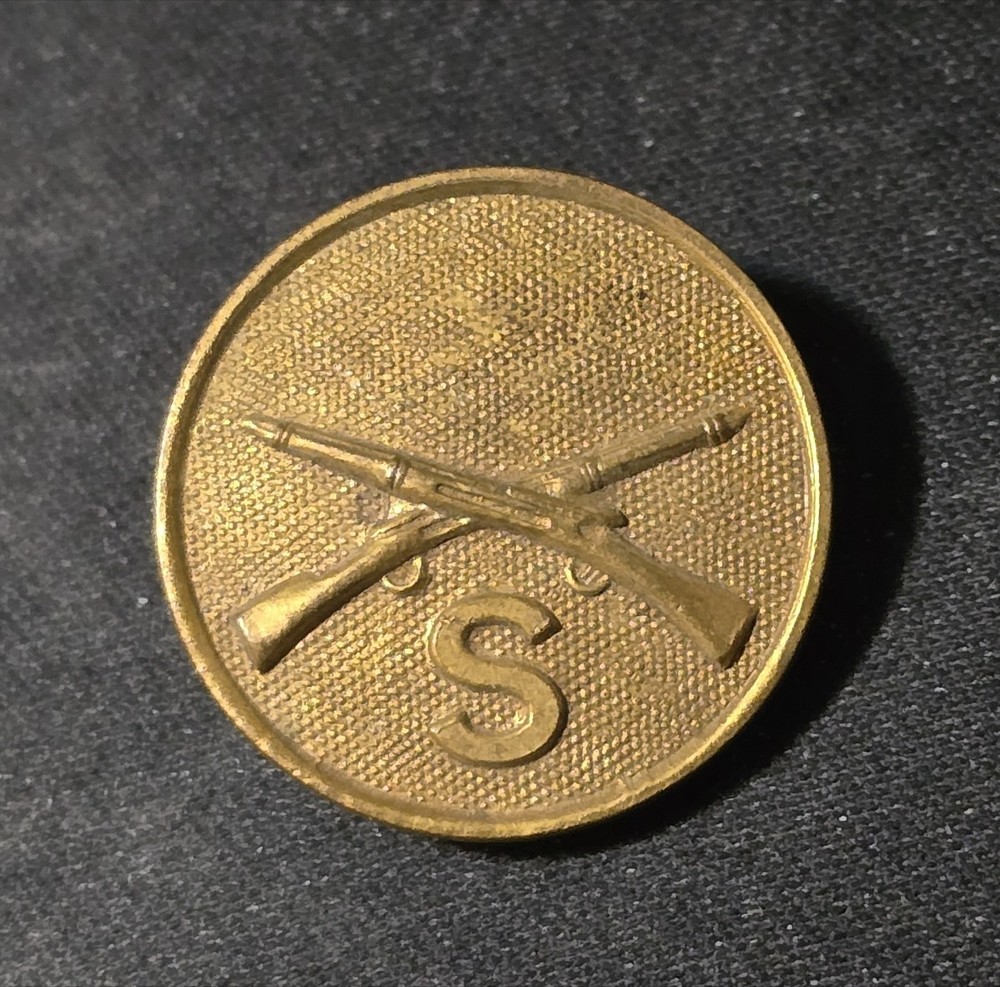 WW1 Type 1 Gilt Infantry Co. S Collar Disk - SB