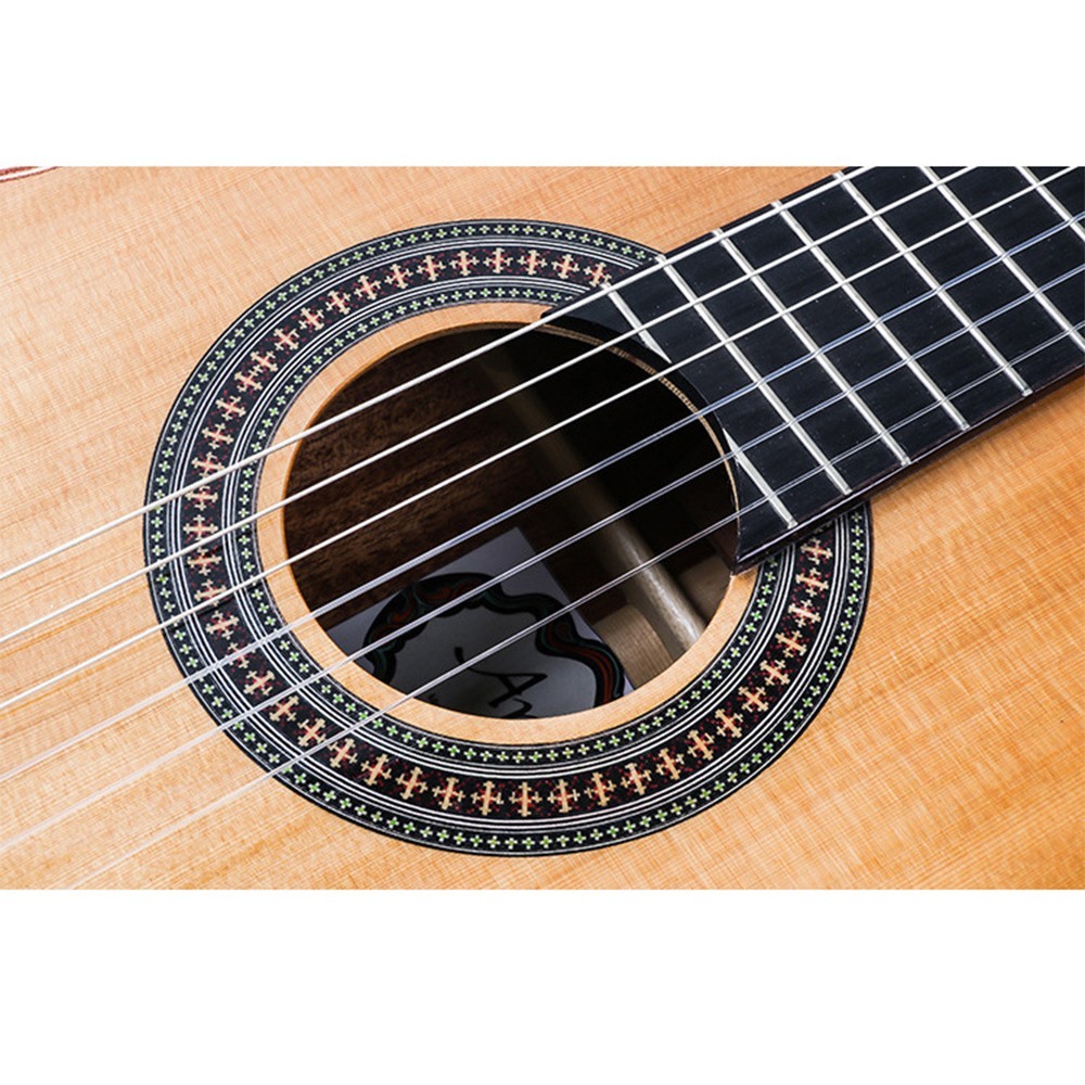 All-Solid Classical Guitar with Solid Spruce Top,Equipped High-Quality Strings.