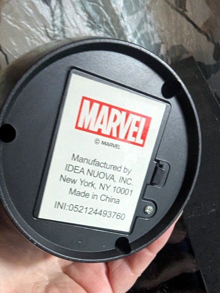 🌟“Light It Up, Avenger Style!” Marvel Projection Nightlight – Hero Glow