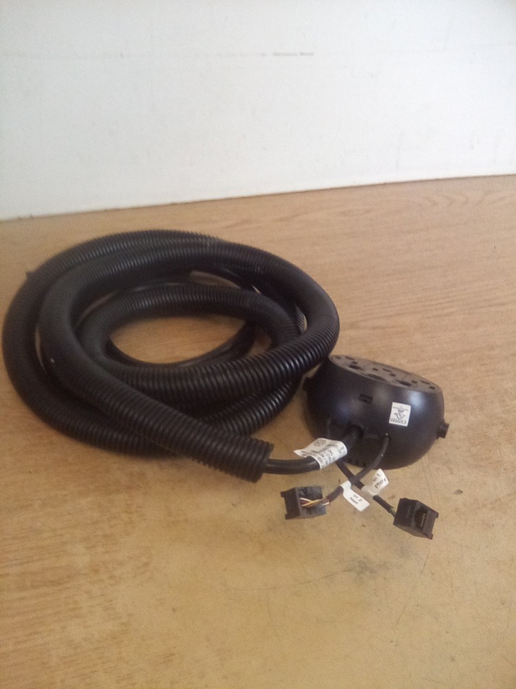Power Module, 3 Outlets, 2 RJ-45 Model: 05-028