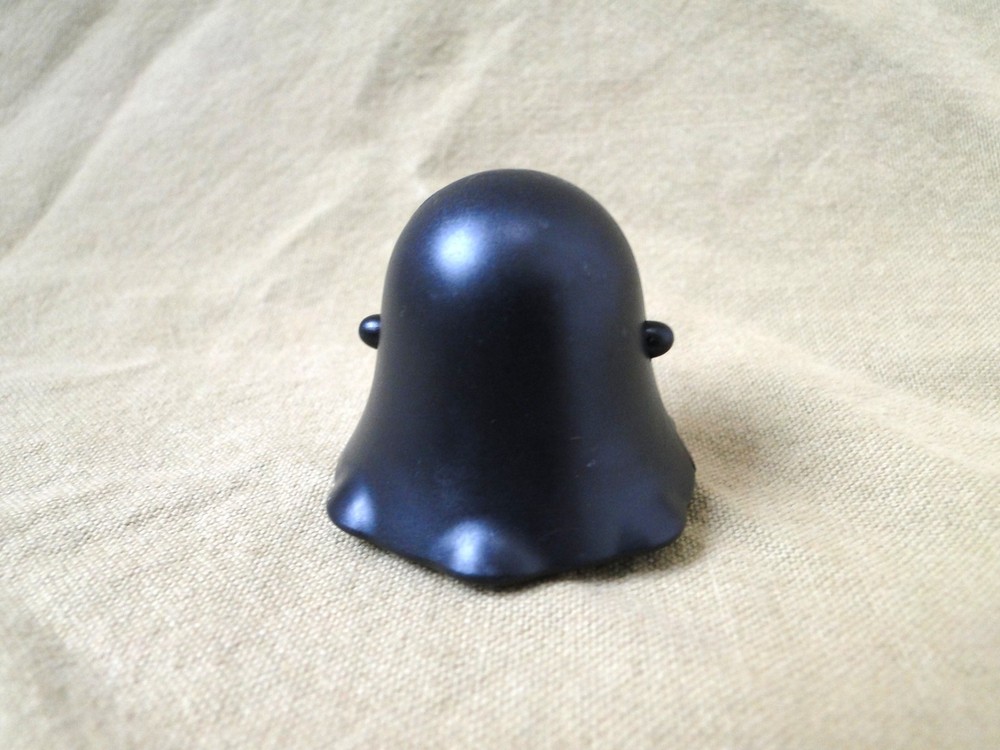 Small Black Ghost Pull-back *TESTED