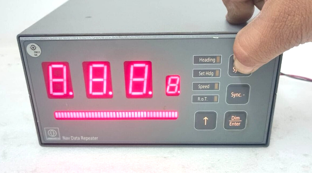 RAYTHEON ANSCHUTZ 133-812 NAV DATA REPEATER