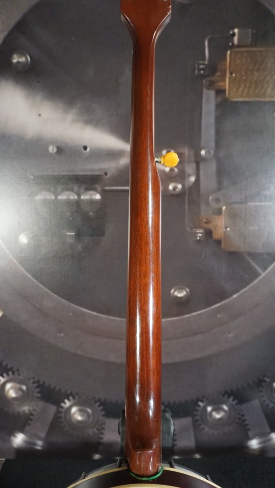 Pirles 5-String Closed Back Banjo w/ Hard Case