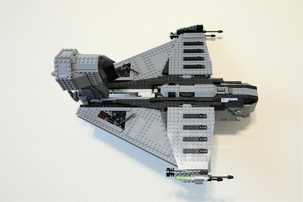 Ultimate Display Solutions wall mount display for Lego 75323 The Justifier