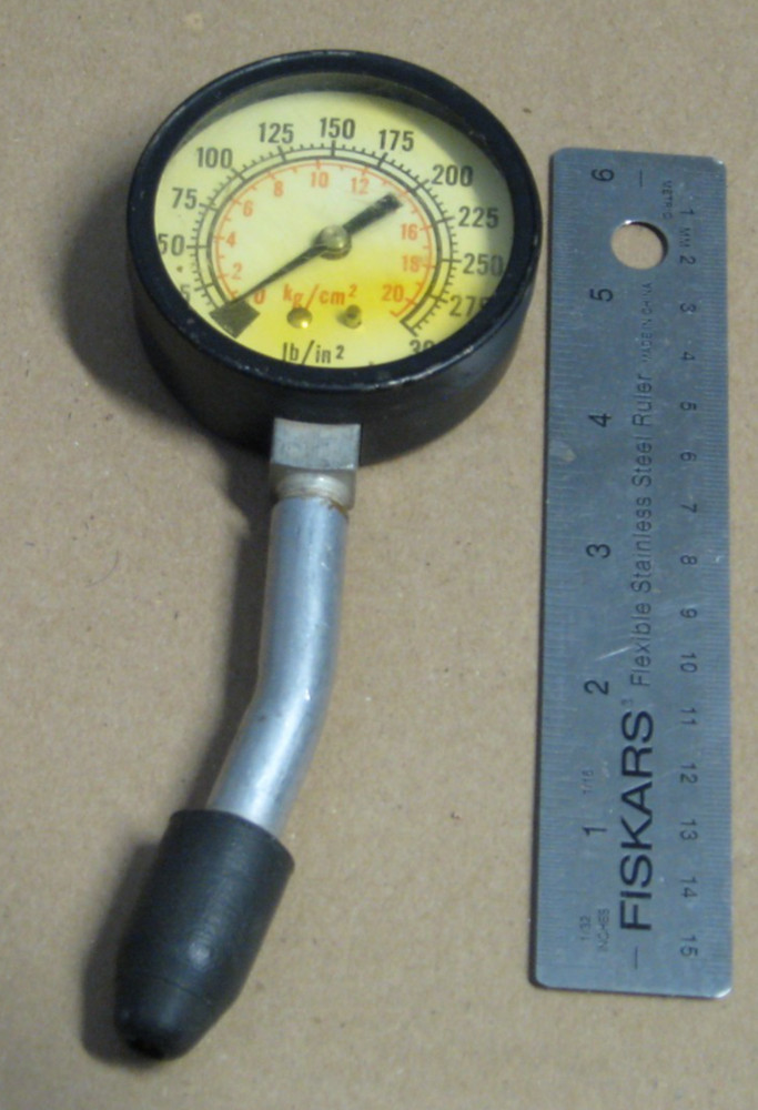 VINTAGE - PROFESSIONAL EQUIPMENT - COMPRESSION TESTER USA