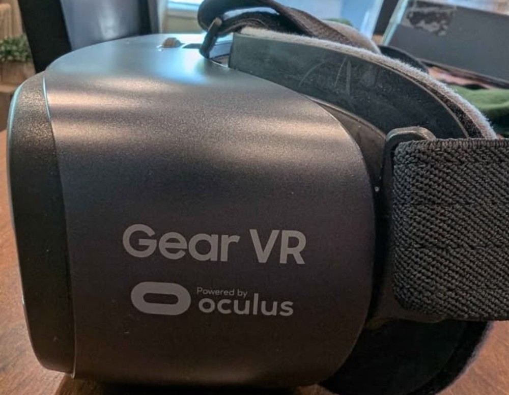 Samsung GEAR VR w Controller