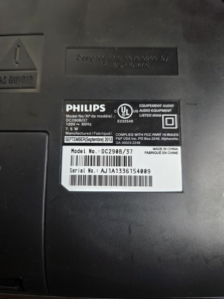 Phillips DC290B/37 Docking System 30 Pin iPhone Player Charger Alarm Clock READ