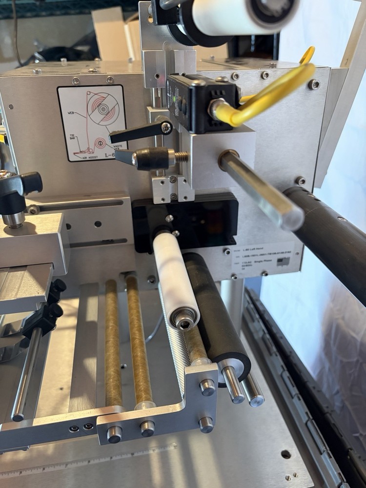 l-60 Left hand Labeler Universal labeling systems