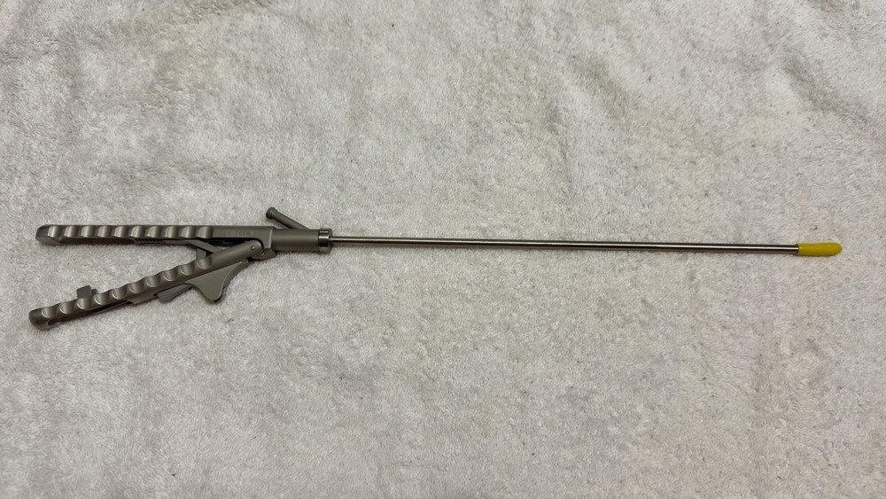 E705R Laparoscopic Needle Holder Ratcheted Handle