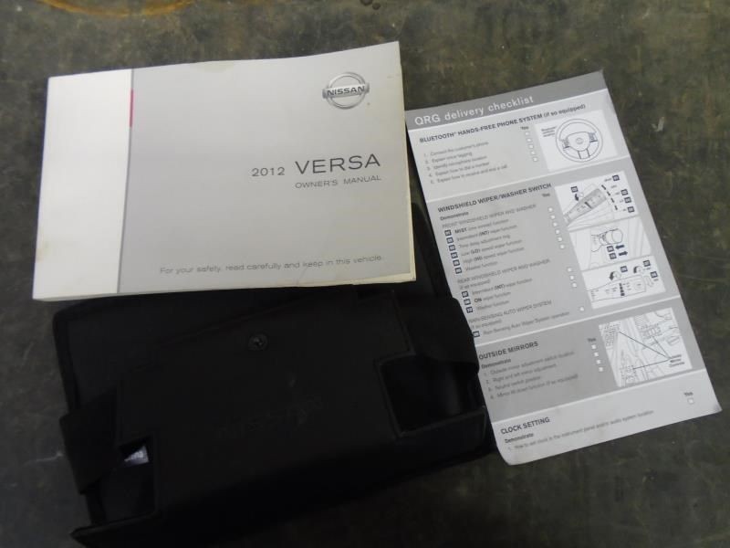 VERSA 2012 Owners Manual 1065258