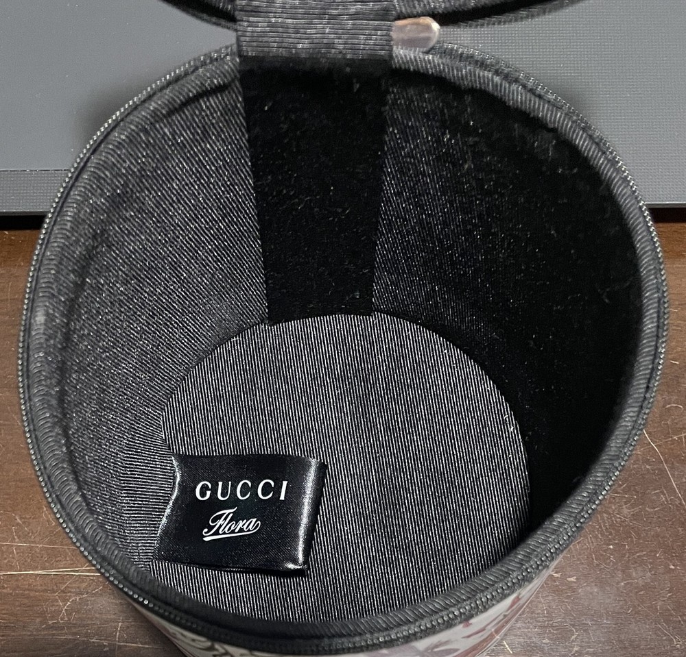 Gucci Flora Gift Makeup Box (H-009)