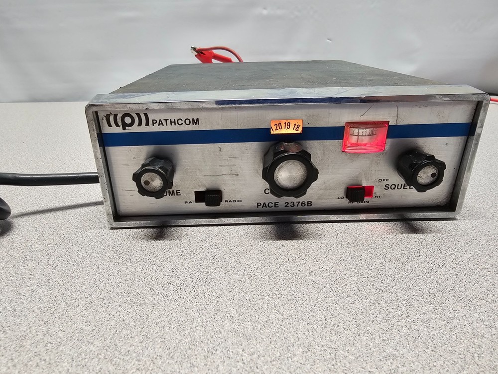 Pathcom CB Radio Pace 2376B With Mic - Power on Tested