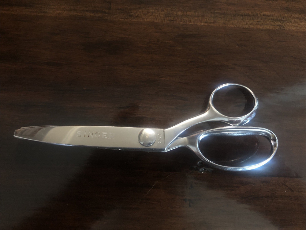 SINGER Pinking Shears Scissors #207 marked BRAZIL