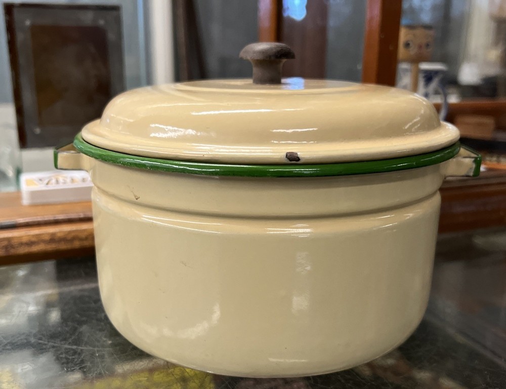 Metters Enamel Drippings Pot