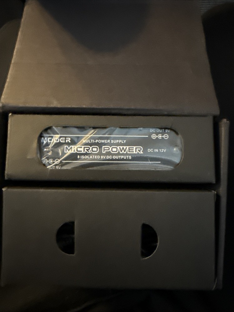 Mooer Micro Power Compact Multi-Output Power Supply