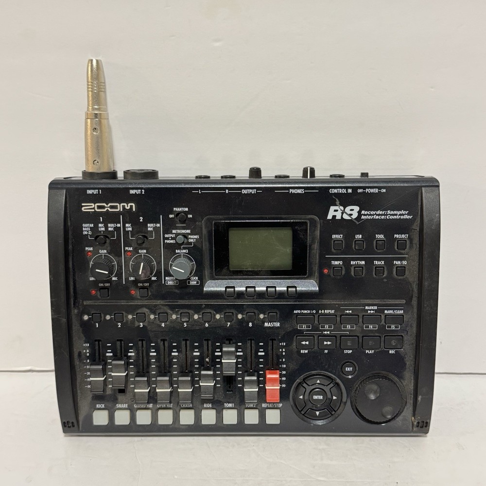 ZOOM R8 Multitrack 8 Track Digital Recorder