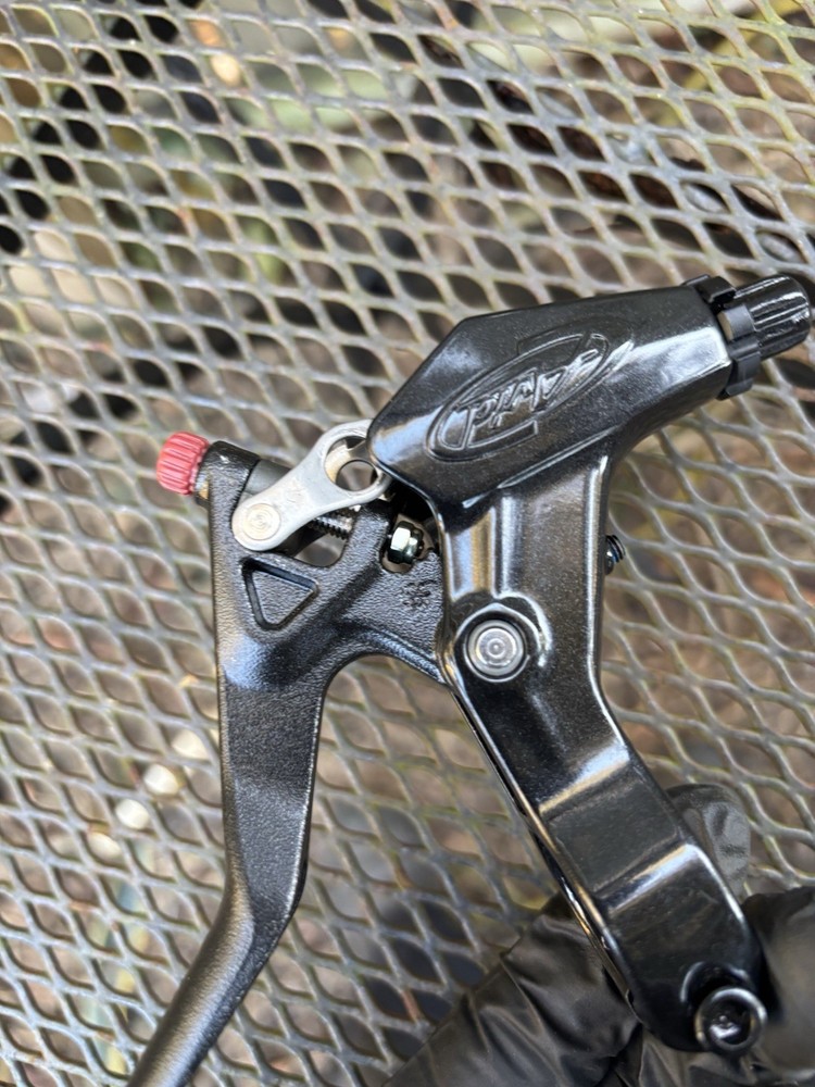 avid brake lever