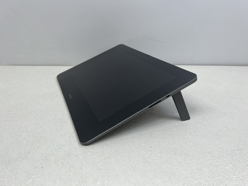 Wacom Cintiq Pro Creative Pen and Touch Display DTH-1320 -