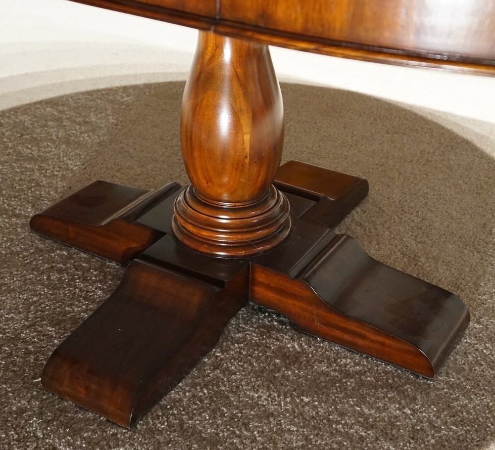 Beautiful 7' transitional Mahogany oval round dining Kitchen table