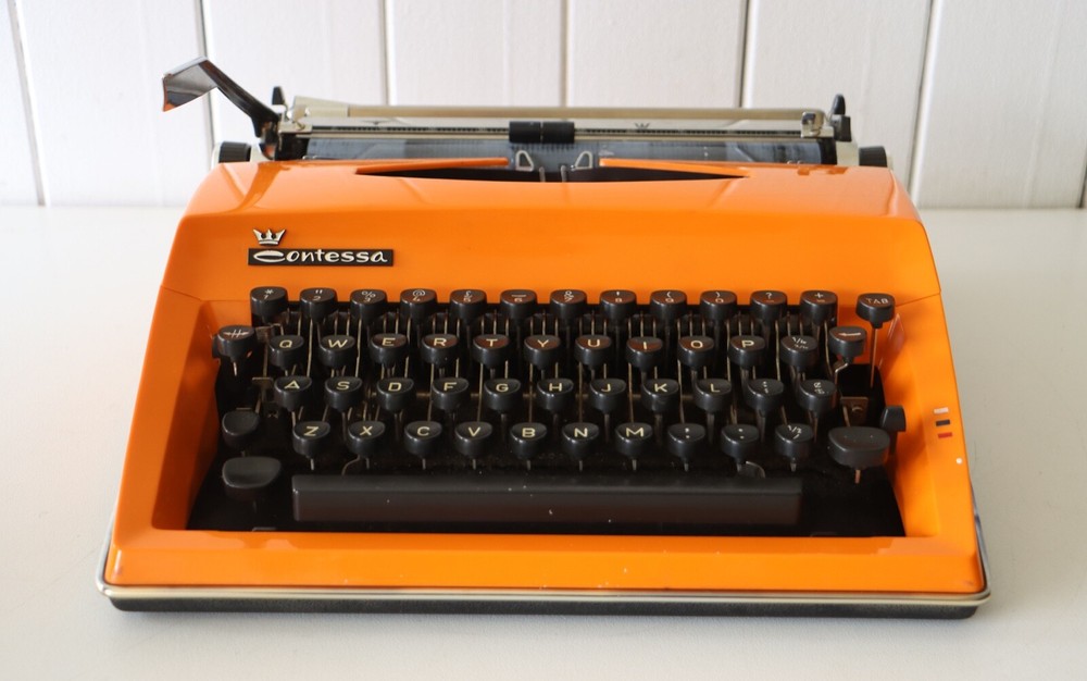 Contessa TYPEWRITER - Bright Orange - Excellent Working Condition!
