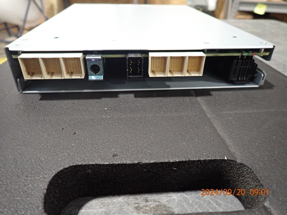 IBM 01LJ610 Storwize V5030F All-Flash Array Controller Node 01AC369