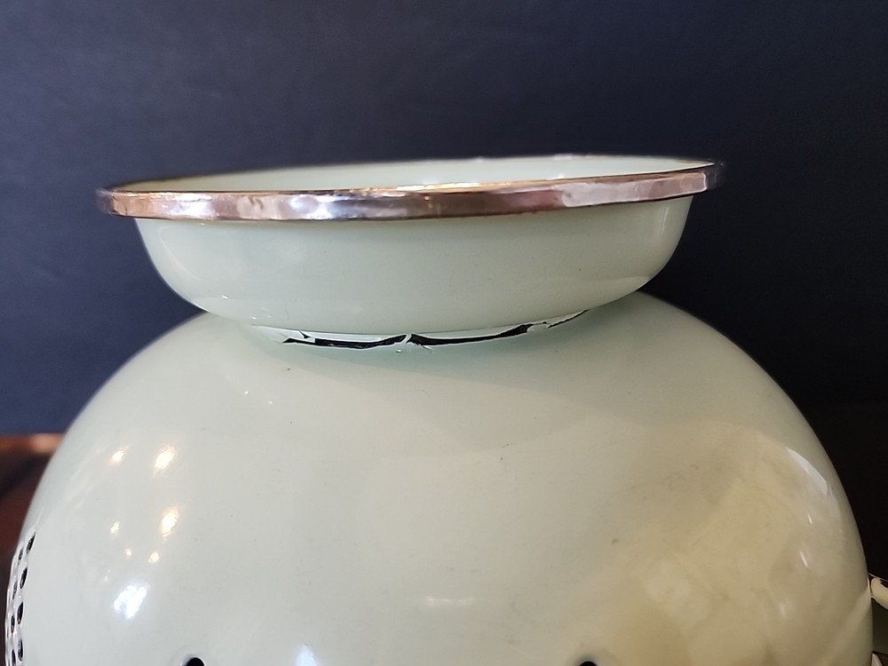 Vintage Enamel Colander Strainer Mint Green Diamonds Flower Pattern 10"