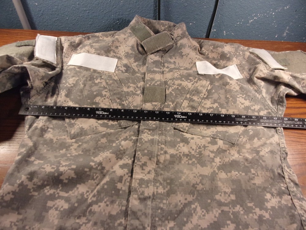 SPECIAL FORCES SELECTION UNIFORM W/ WHITE STUDENT ROSTER TAG ACU JACKET MEDIUM