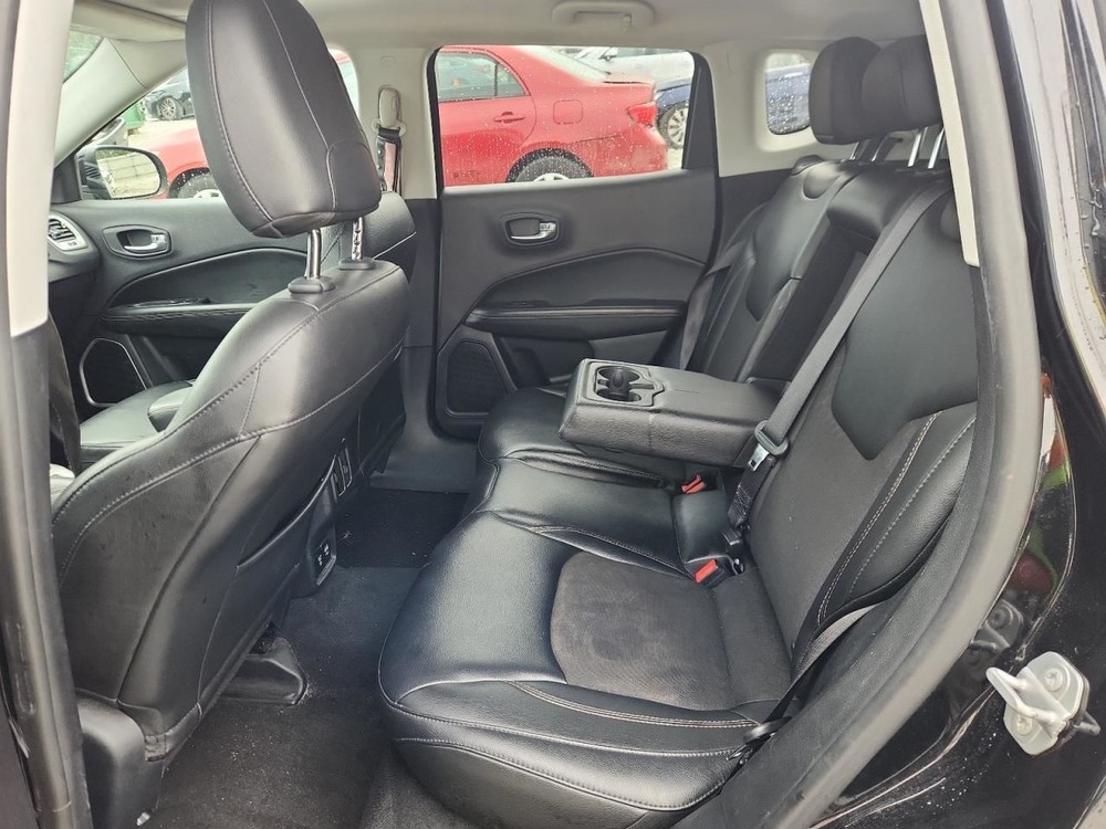 COMPASS 2018 Glove Box 4887650