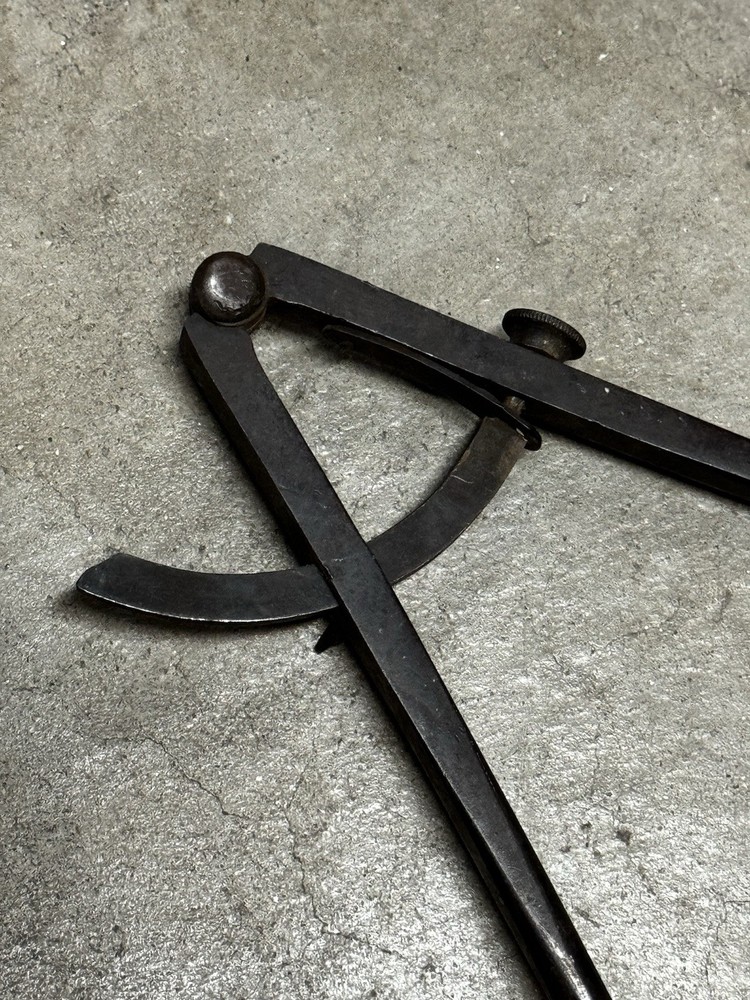 19th Century Heavy Duty Compass