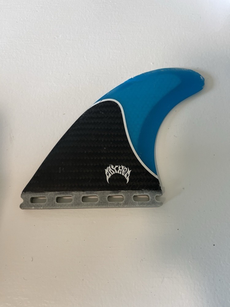 Futures Mayhem Center Fin DAMAGE