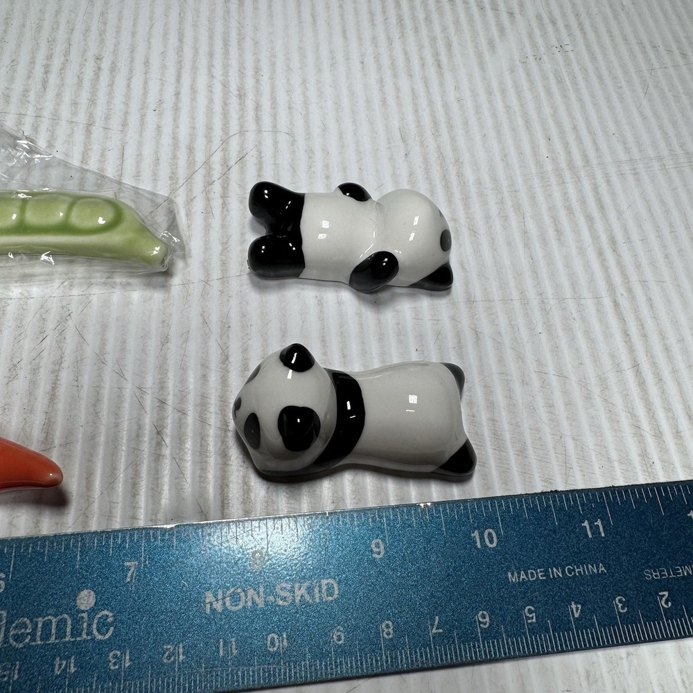 6pcs Ceramic Chopstick Holders, 4 Vegetables And 2 Pandas