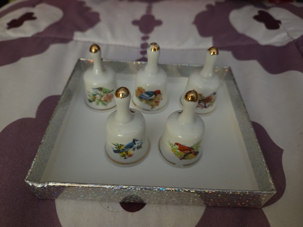 Five Mini Bells Birds B80
