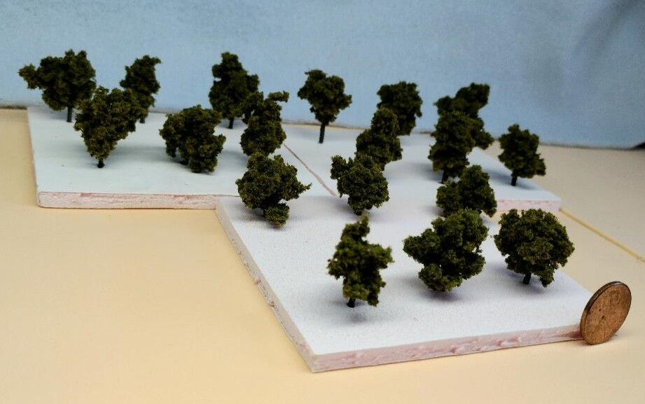 Z SCALE - HAND CRAFTED TREEZ - Medium Green - Correct Sized for Z Scale -18 Pack