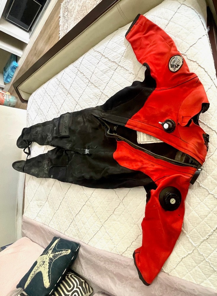 DUI DRYSUIT CF200