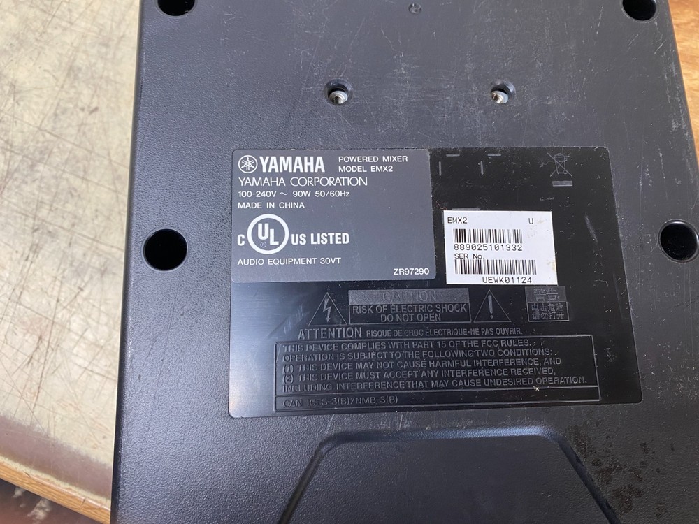 Yamaha EMX2 Powered Mixer