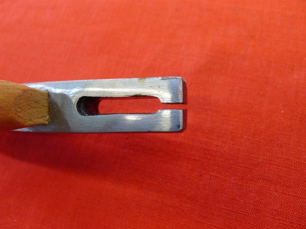 Vaughan SBP5 5oz Tack Hammer