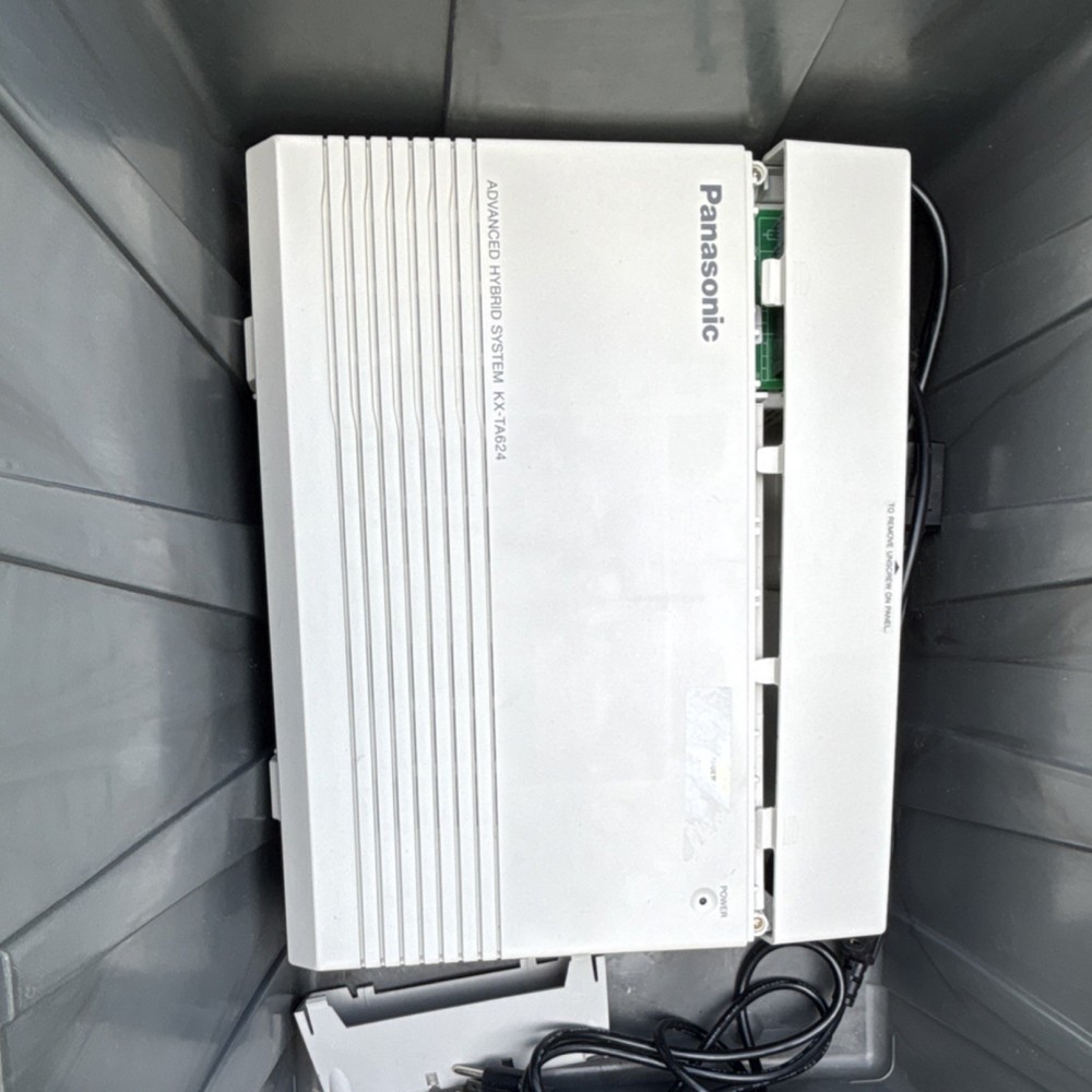 Panasonic KX-TVS95–325 Voice Processing System w/ Manuals & CD