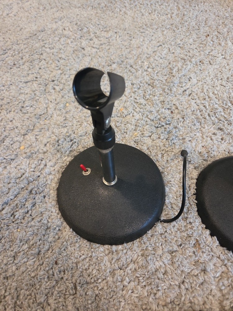CAST IRON TABLETOP MIC STAND LOT