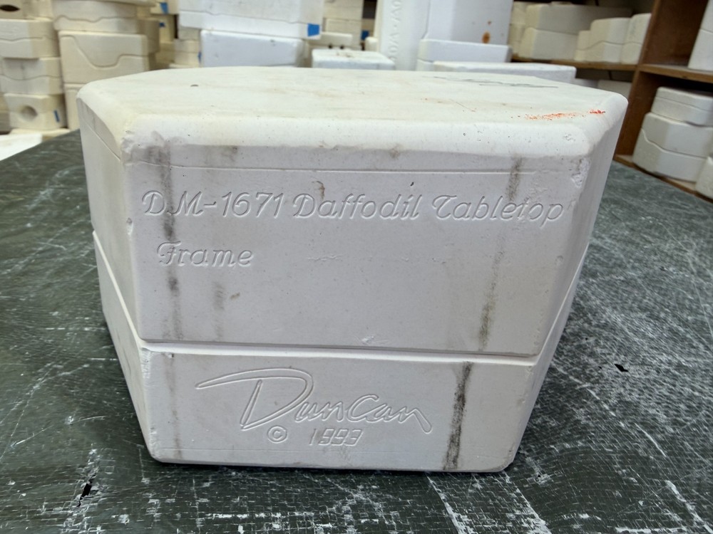 VINTAGE DUNCAN CERAMIC MOLD #DM-1671 DAFFODIL FRAME