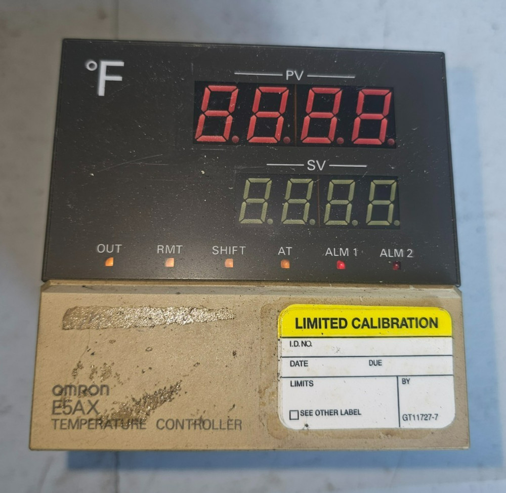 Omron E5AX-A Temperature Controller 100-240 VAC 15 VA