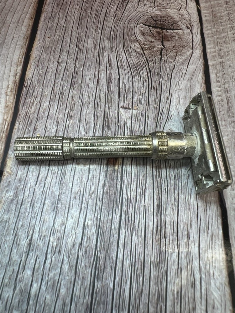 Vintage Gillette Adjustable Safety Razor G4