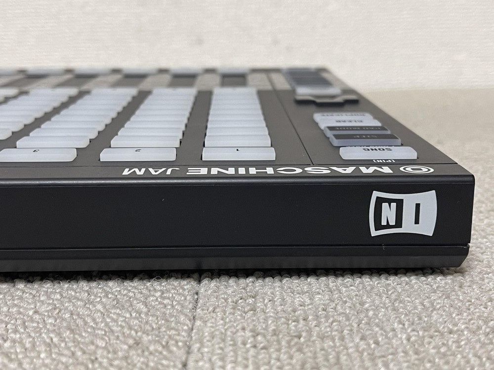 Native Instruments Maschine Jam Controller Production Performance System w/Box