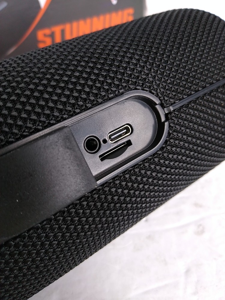 OPEN BOX Peicheng WP-05A Bluetooth Wireless Speaker IPX5 Waterproof